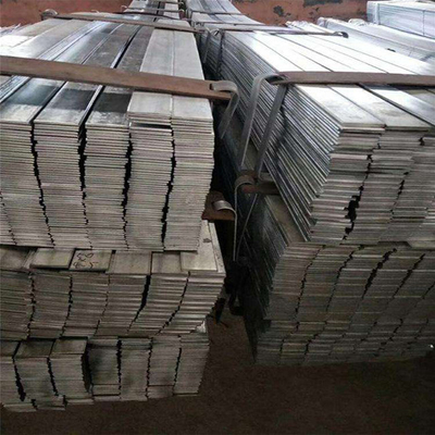 फ्रेम संरचना Q235 के लिए 6 मिमी 8 मिमी जस्ती फ्लैट बार ठोस रंग स्टील फ्लैट