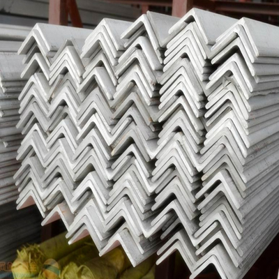 ASTM स्टेनलेस स्टील एंगल प्रोफाइल 20 गेज 2B BA NO.4 सरफेस ब्लैंक स्टील एंगल बार